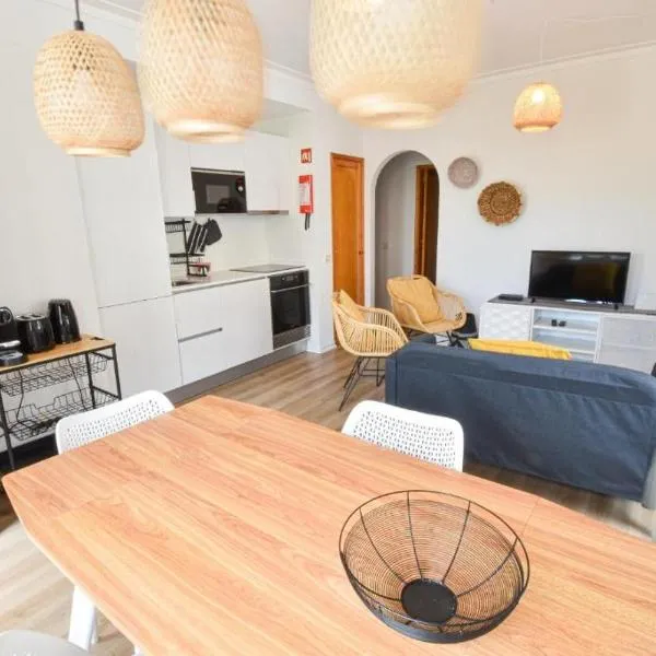 Beach House Quiaios, hotel in Figueira da Foz