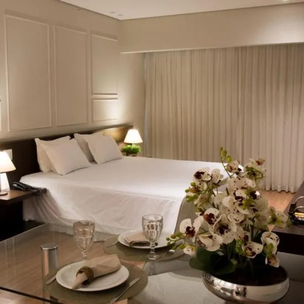 Santorini Hotel, hótel í Guanhães