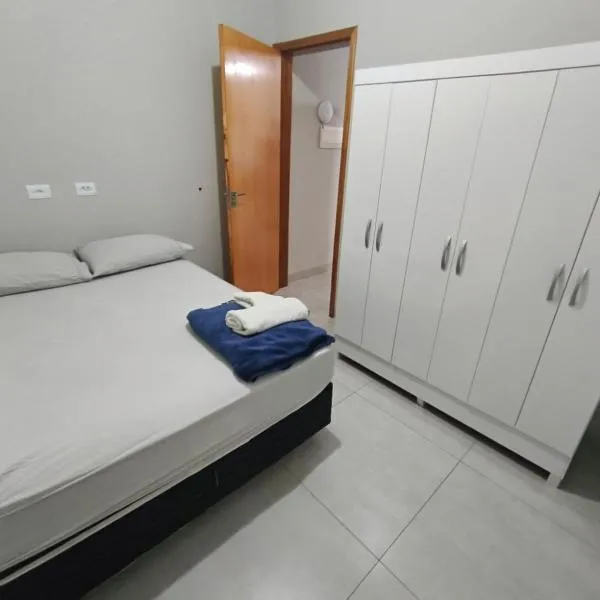 Residencial Yama - Hospedagem e Moradia, khách sạn ở Paranavaí