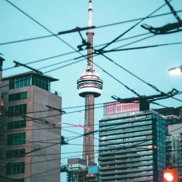 Viesnīca VIP Residence - Breathtaking View - Free Parking - 50 Percent Disc on Monthly stays Toronto