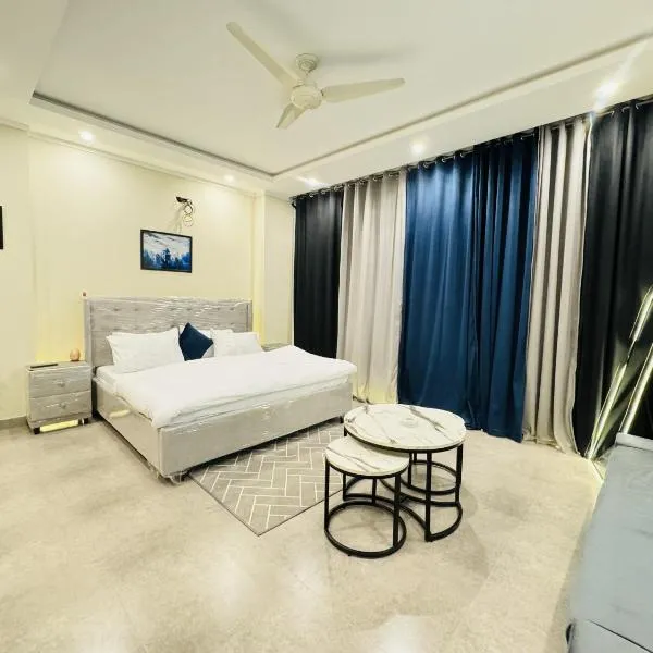 E Tesoro Stays - Luxury Apartment Near Airport ISB, hotel Iszlámábádban