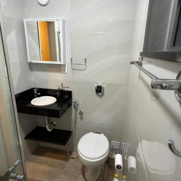 Newly renovated modern 2-bedroom apartment in Copacabana - Foto 3