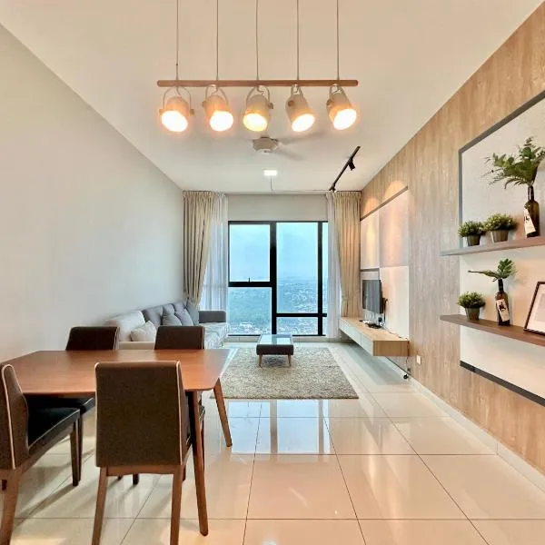 Spacious 2BR Mid Valley Southkey 5-6 Pax Near CIQ, hótel í Johor Bahru