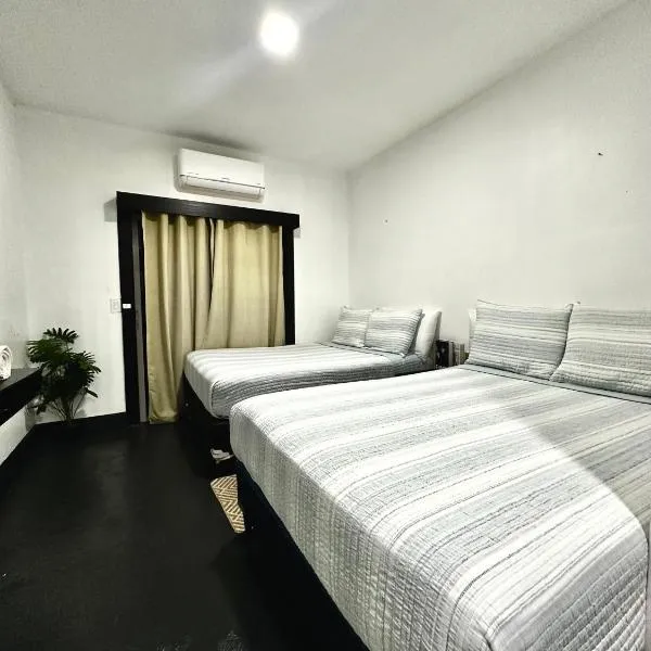 Luma roatan hotel، فندق في رواتان