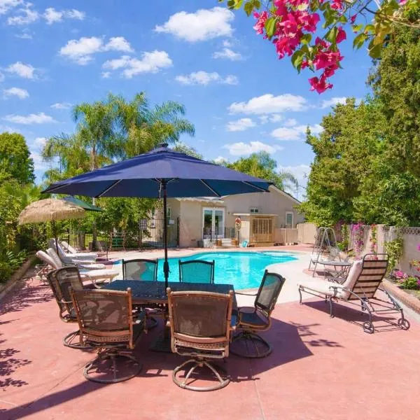 Disneyland Paradise 6 BedRoom 4 Bathroom Pool Spa Games, viešbutis mieste Anaheimas