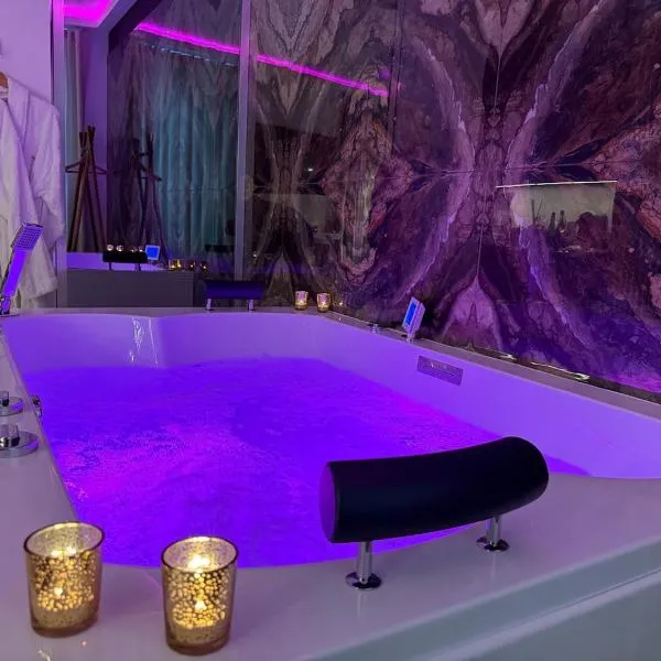 Tout pour Rêver - Love Room - Jacuzzi, hotell i Neauphle-le-Château