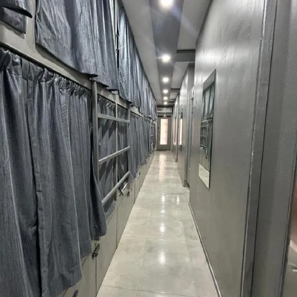 Merhaba Hostel and PG Near Seven Hill Hospital, hotel in Mumbai
