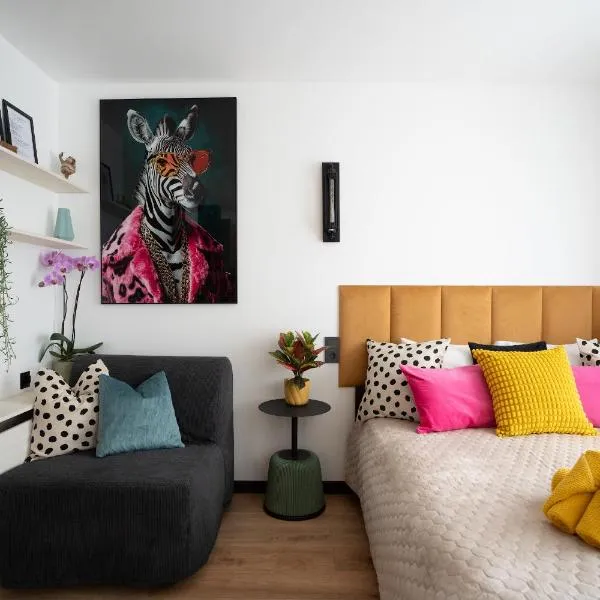 Green Garden & Private Parking Apartments with Playground, hótel í Ríga