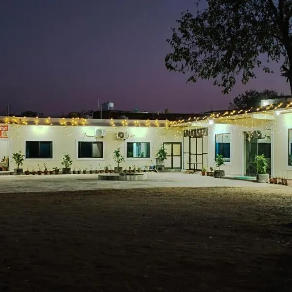 Shivansh Palace HomeStay & Marriage Garden, hotel in Khajurāho