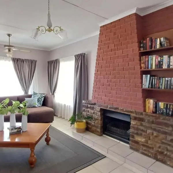 Pangolin self-catering accommodation, hotel a Windhoek