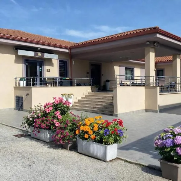 Hotel 325 Tor Vergata, hotel sa Tor Vergata