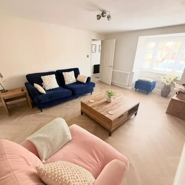 Modern & Spacious Home - Parking x3, hotel a Bristol