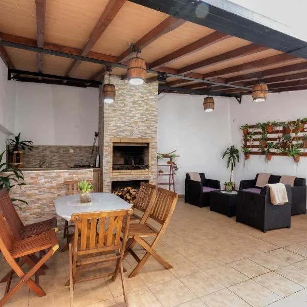Moradia Casa Feliz, hotel in Santa Cruz