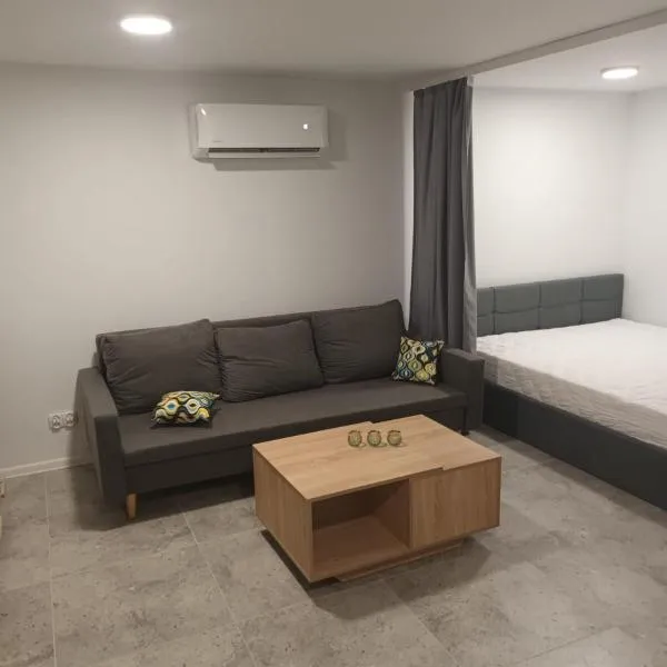 Kawalerka Perzycka، فندق في بوزنان