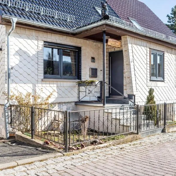 Fewo zum Huberts Schweinchen, hotel di Frankenhain