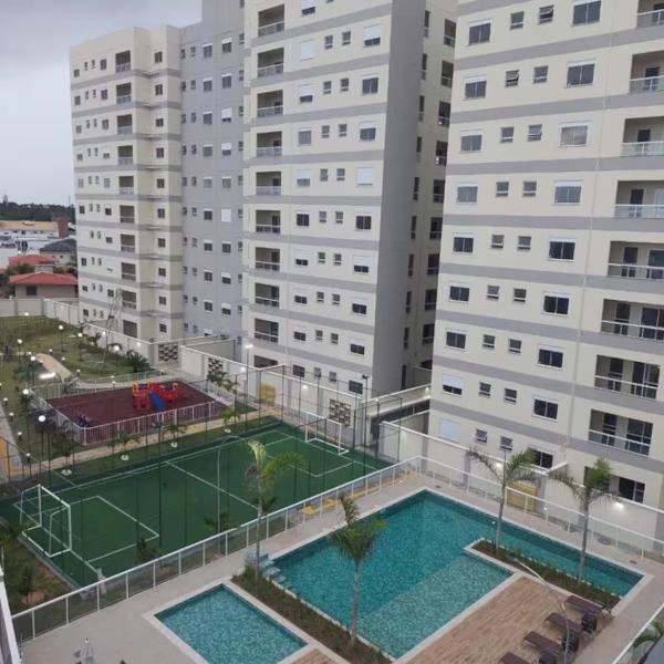 Apartamento em Buraquinho 2 quartos há 5 min da praia