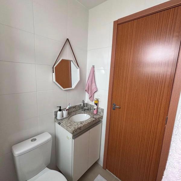 Apartamento em Buraquinho 2 quartos há 5 min da praia - Foto 3