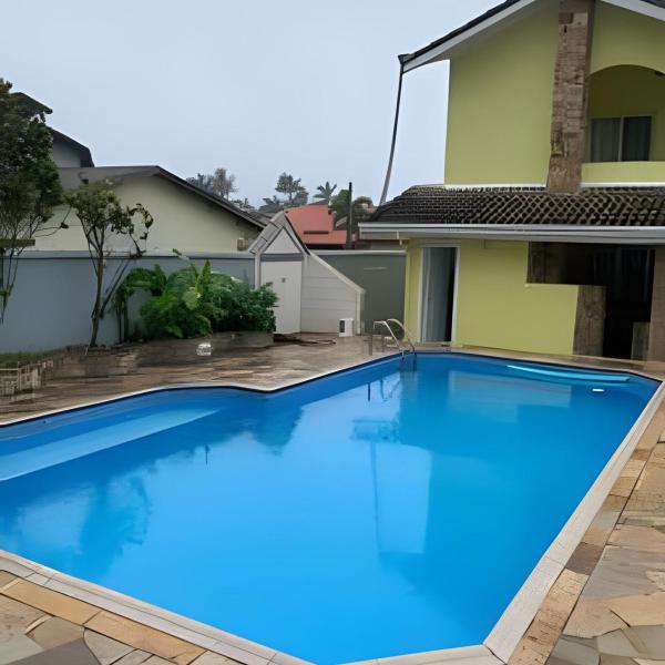 Bela Casa C/Piscina no Condomínio Morada da Praia