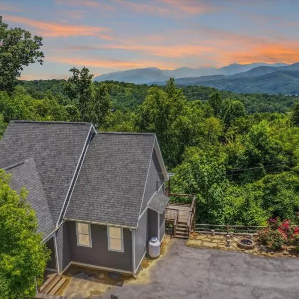 Mountain View Beauty by Beyond Expectations, hotelli kohteessa Gatlinburg