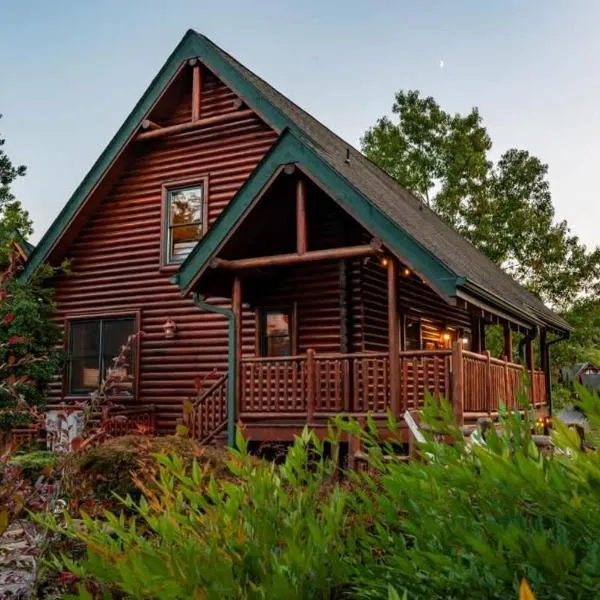 Smoky Haven Retreat by Beyond Expectations, hotel en Pigeon Forge