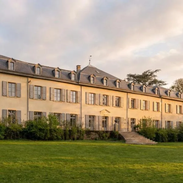 Domaine de la Ferrière, Loft avec Jardin -Climatisation- Parc 3 hectares, hotel v destinácii Charbonnières-les-Bains