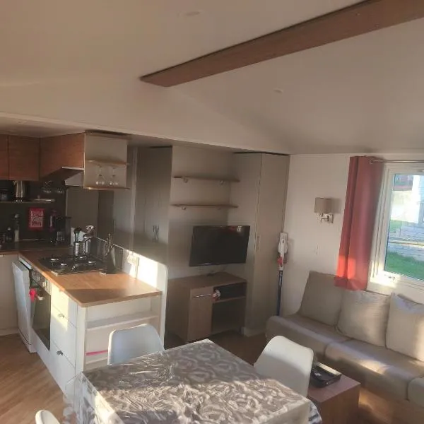 mobilhome 3 chambres, готель у місті Litteau