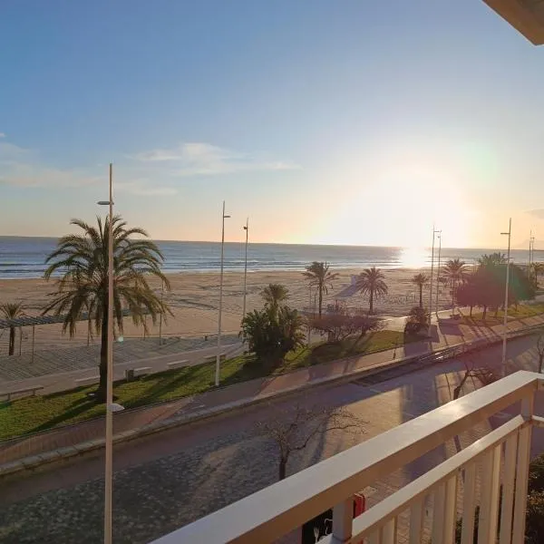 Primera línea Playa Gandia, hotel din Gandía