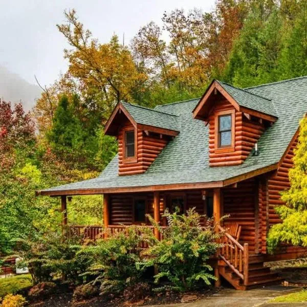 Rise n Shine Cabin by Beyond Expectations with Hot Tub, hotell i Sevierville