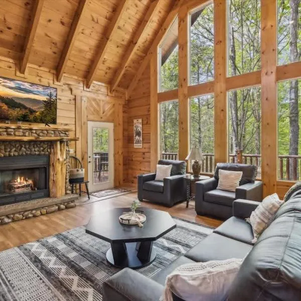 Looky Yonder by Beyond Expectations w Hot Tub, hotel u gradu Gatlinburg