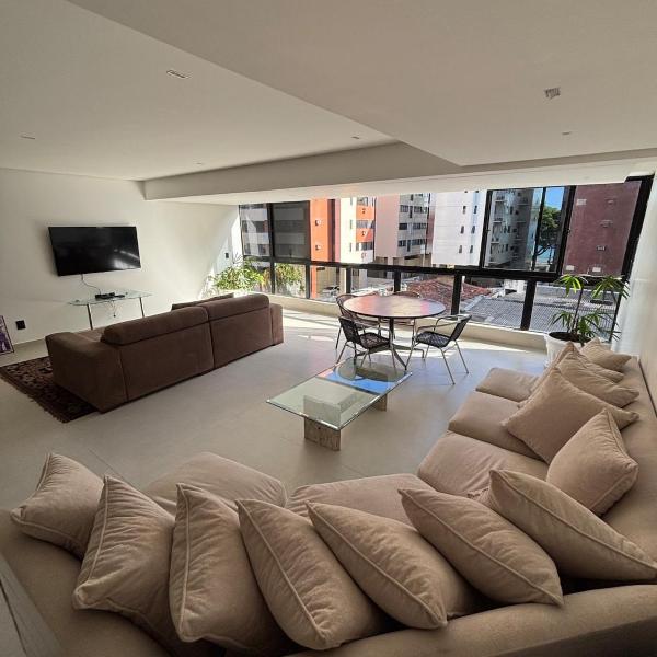 Apartamento de 250m2 amplo e luxuoso com Vista mar e 4 quartos