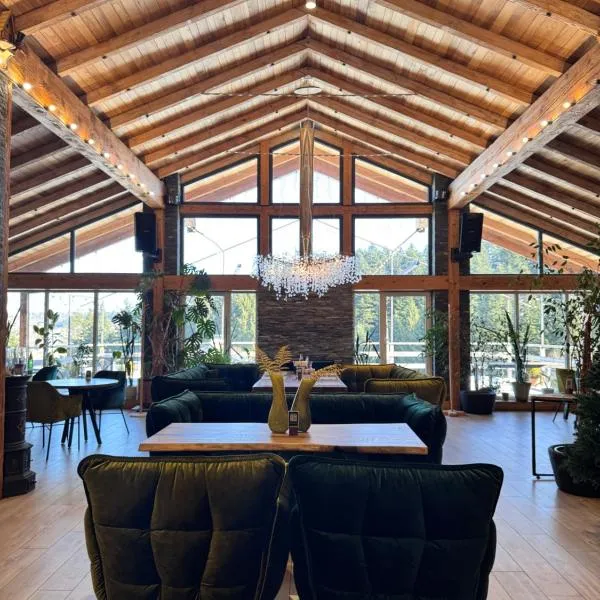 Парк-готель Щастя, hotel di Skhidnitsa