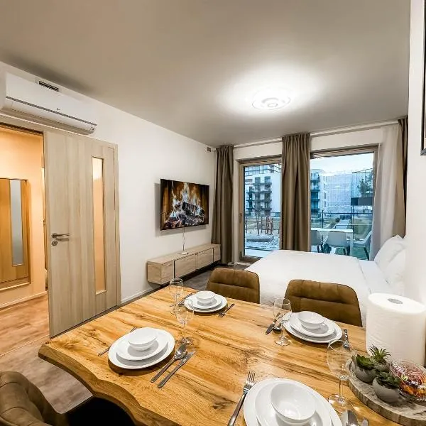 Modern AC Apt | Free Parking | 15 Min Center, hotel u Pragu
