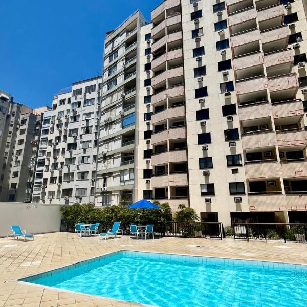 Apartamento em Copacabana - Garagem e Piscina