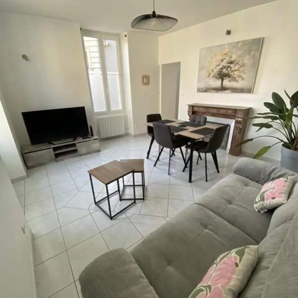 Maison 2 chambres au coeur de Noyen, hotel a Noyen-sur-Sarthe