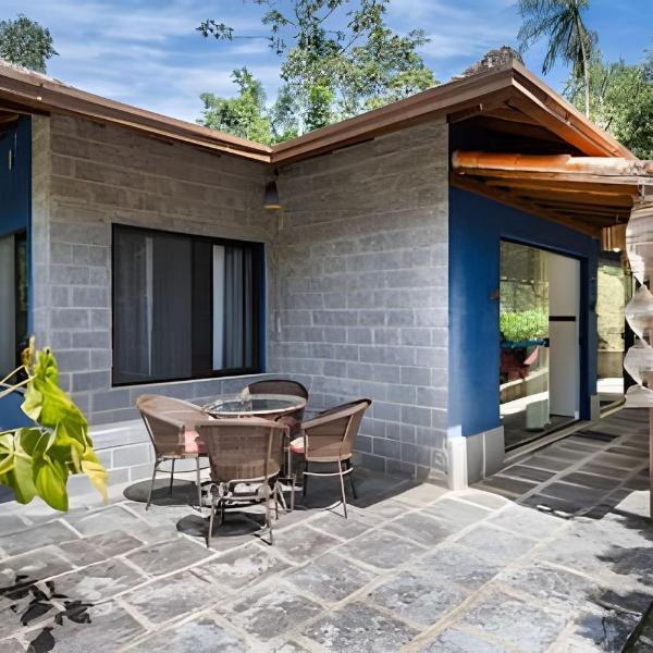 Casas Geminadas 1 ou 2 QT com ducha relaxante cercada pela Mata Atlântica com wifi por satélite de alta velocidade água de fonte natural - Foto 3