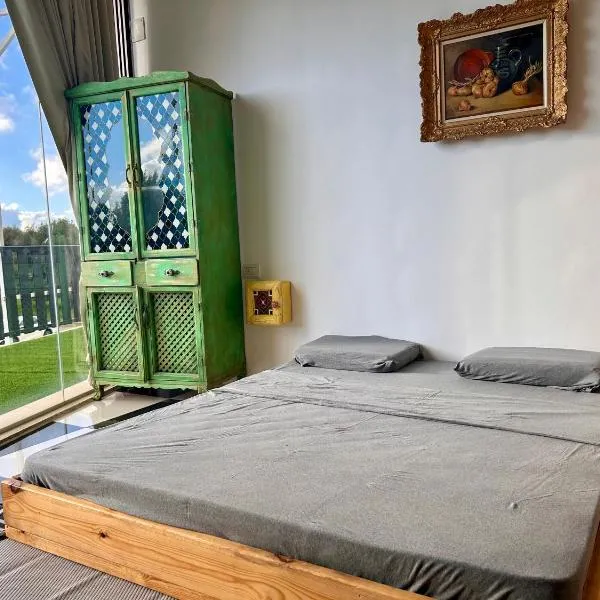 Heritage guesthouse and art gallery, מלון בBuq‘ātā