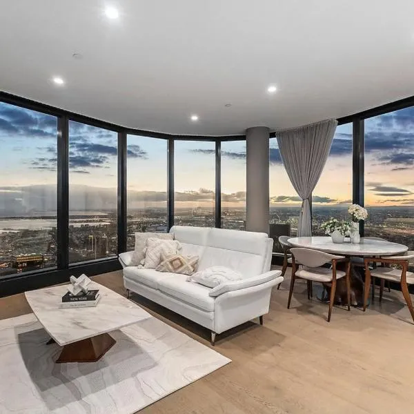 Panoramic City & Bay Views and Free Parking, hotel in Melbourne