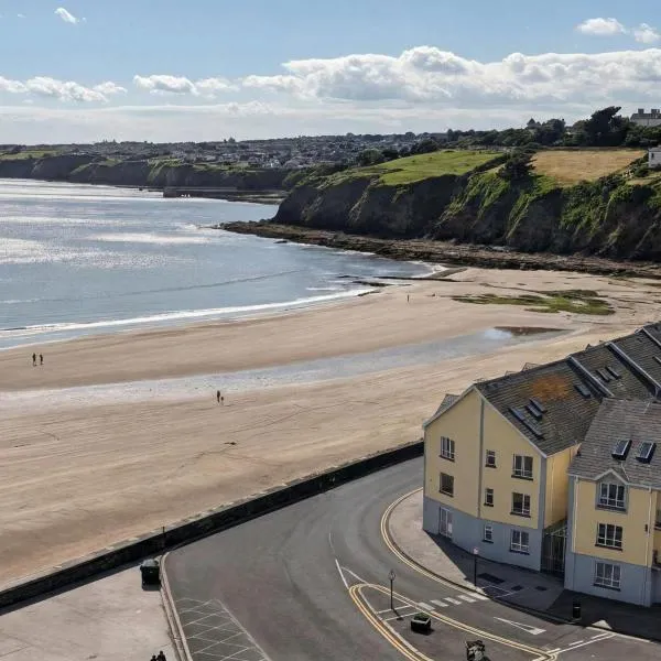 Charming Beachfront Apartments, Best Sea Views in Tramore, hotel v mestu Tramore