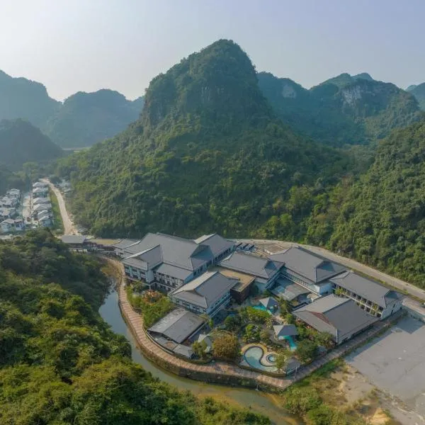 Hilton Quang Hanh Onsen Resort, hotel i Cẩm Phả