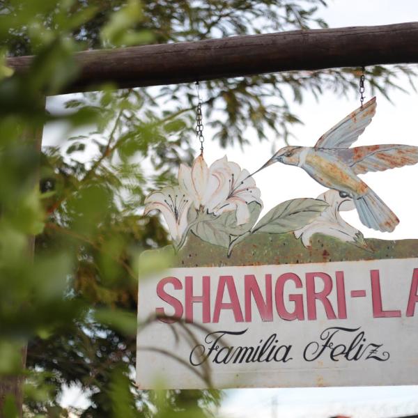 MOTO GP Chácara Shangrilá com 2 chalés 01 sobrado piscina até 13 hóspedes