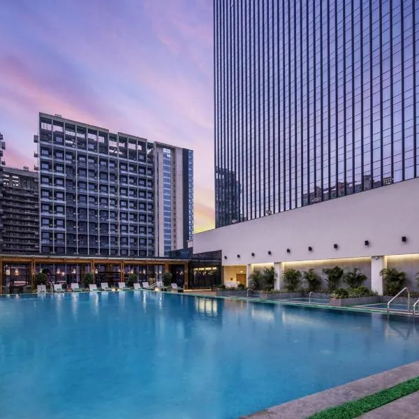 Doubletree By Hilton Shenzhen Longhua Shenzhen North Railway Station, hotel u Shenzhenu