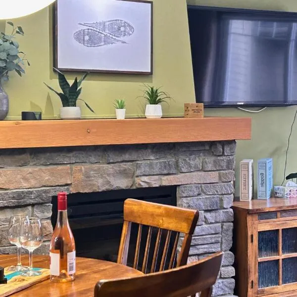 SCENIC 1 Bedroom plus Den, PET FRIENDLY managed by Little Sister Getaways, hotel i Dead Man's Flats