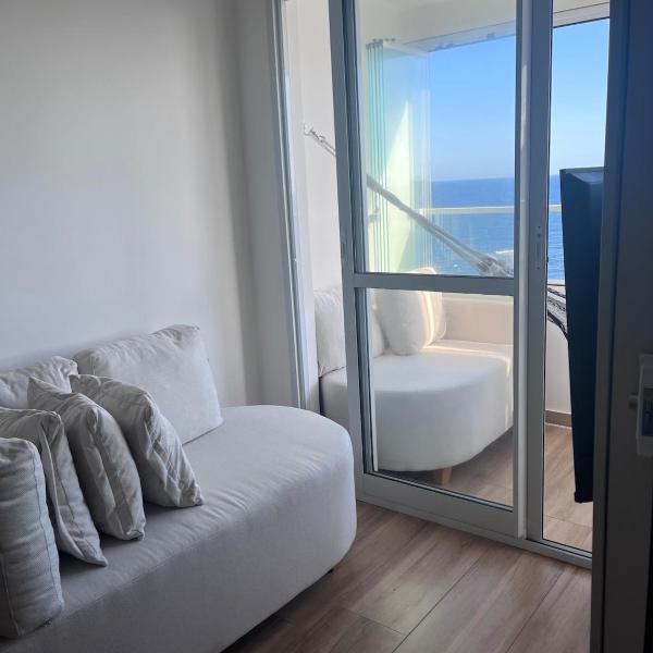 Apartamento com varanda e excelente vista para o mar - Foto 2