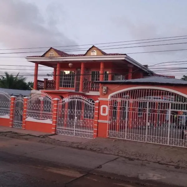 Ana' House, hotel in Bluefields