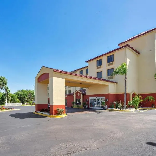 Wingate by Wyndham Leesburg Florida: Leesburg şehrinde bir otel