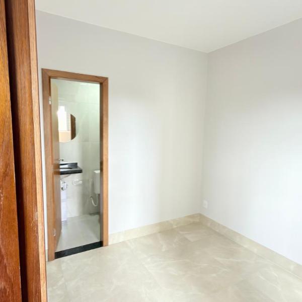 Apto inteiro 1 quarto Novo e aconchegante - Foto 2