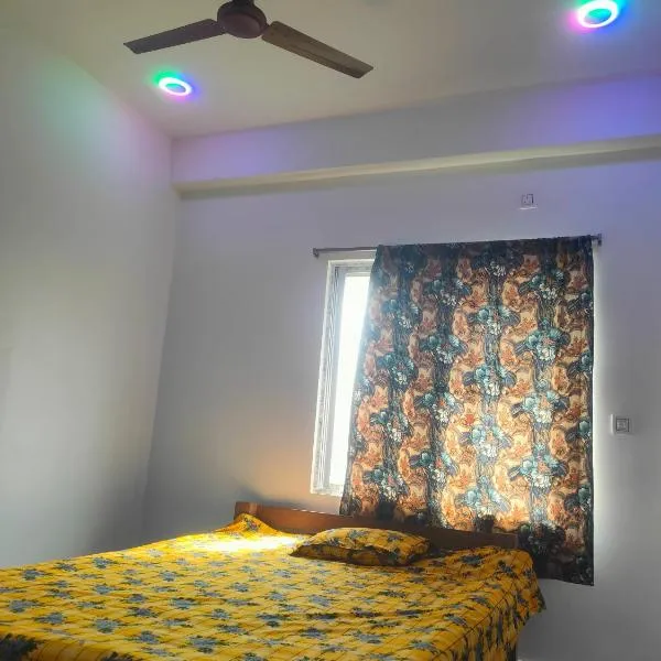 Laxmi Narasimha homestay、mayapurのホテル