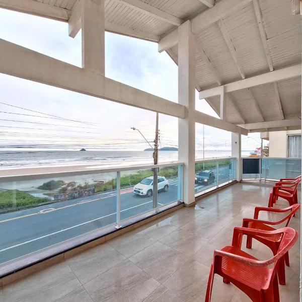 Casa Blue - Oceanfront in Itaguacu
