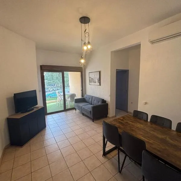Lou de Laly - 2 bedrooms - Pool - Uzès Center, hotelli kohteessa Uzès