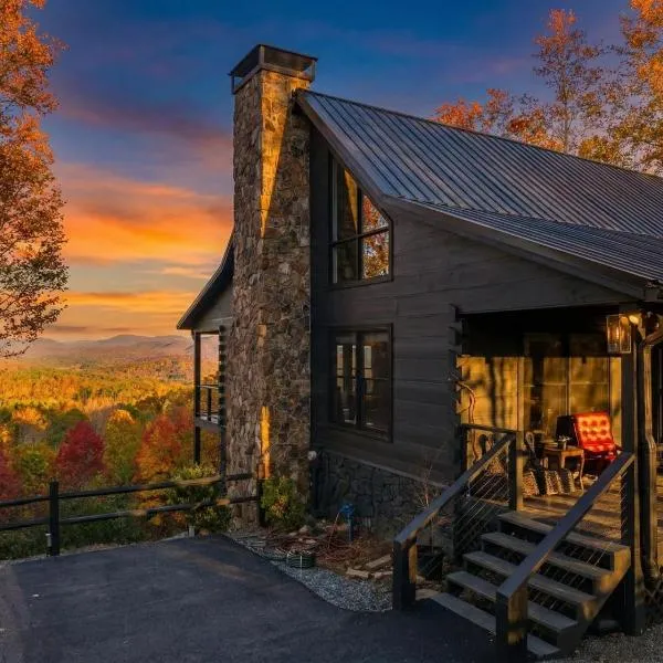 Top of the Mountain Breathtaking Views Hot Tub โรงแรมในบลูริดจ์